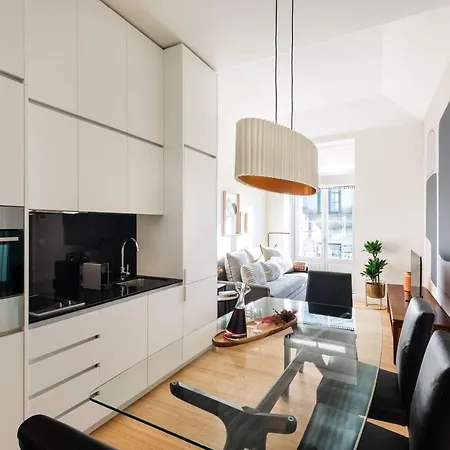 Liberty 119 • Luxurious 1bd In Porto's Main Avenue Apartmán *