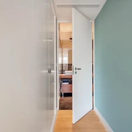 Liberty 119 • Luxurious 1bd In Porto's Main Avenue Apartment